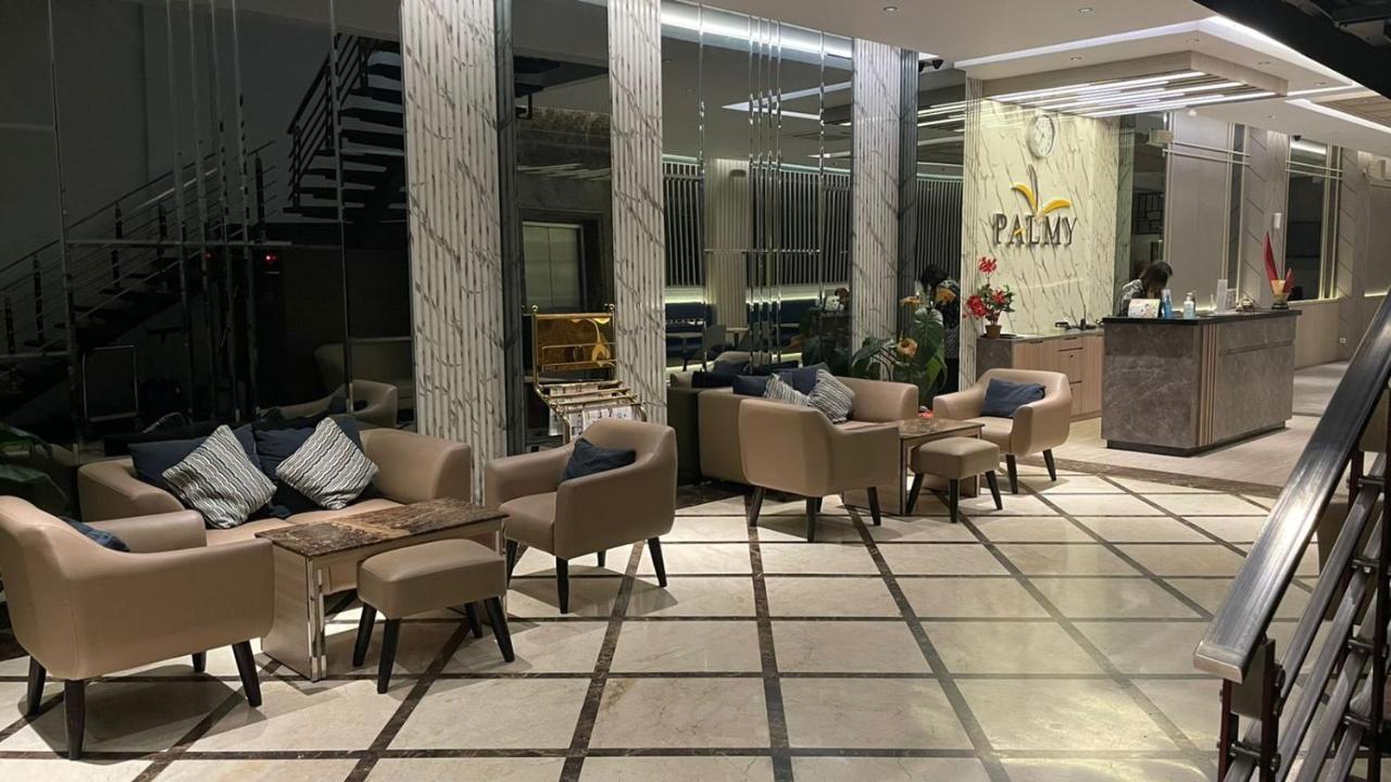 Hotel Palmy Tanjung Redep Exterior foto