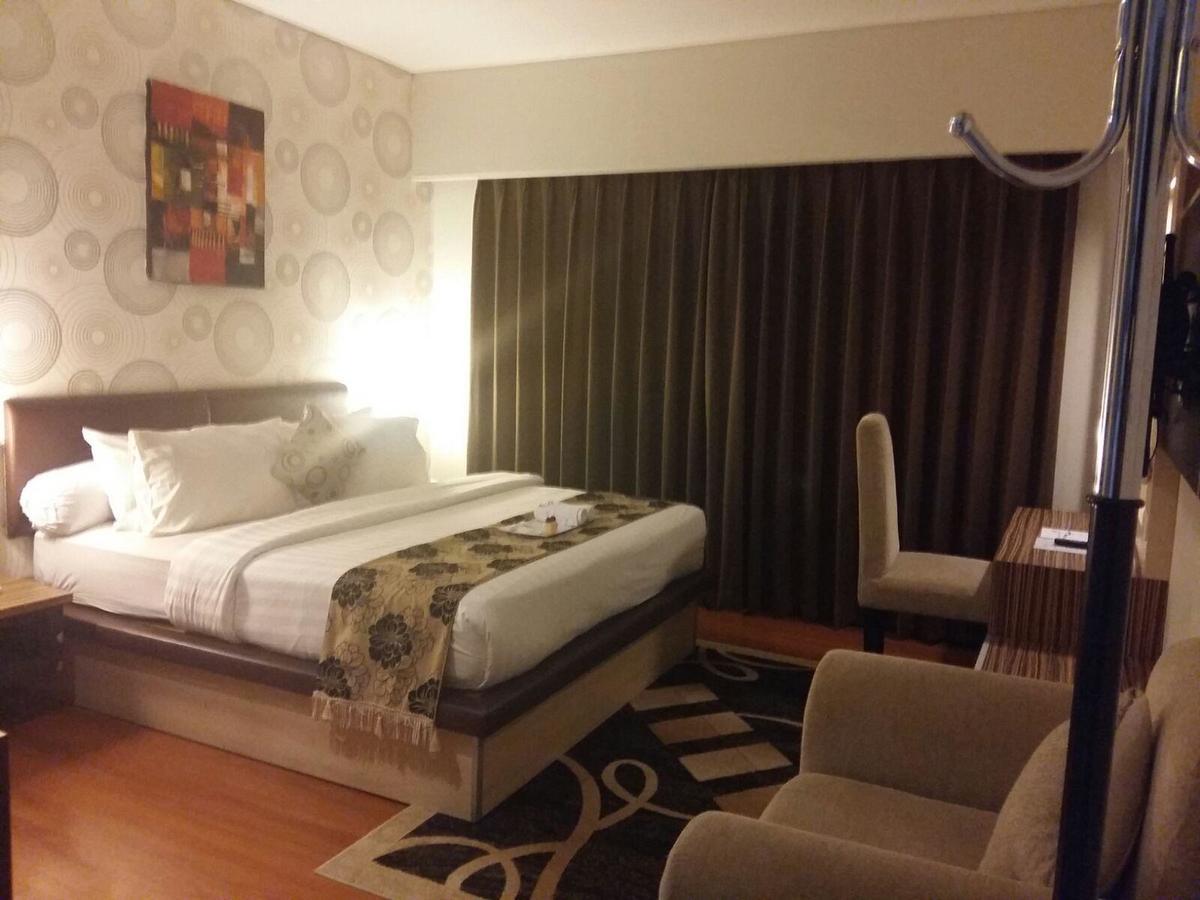 Hotel Palmy Tanjung Redep Exterior foto